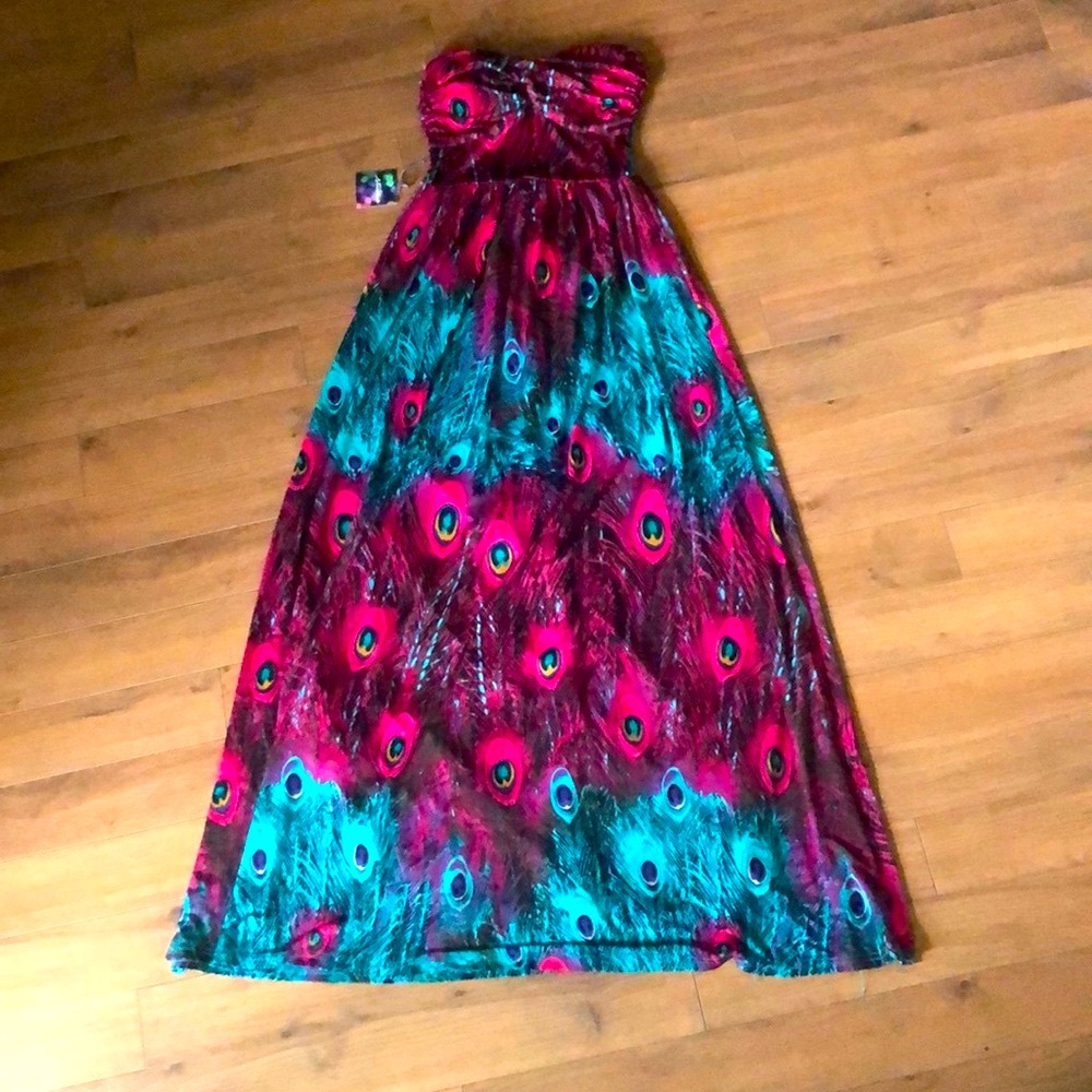 🦚🌺Gorgeous Strapless dress